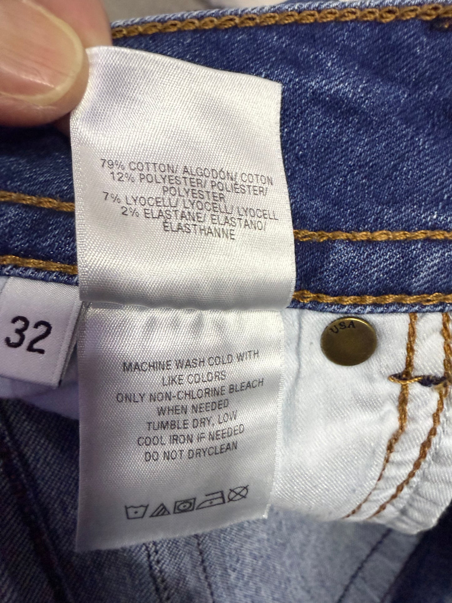 Hudson Size 32 Length 34.5" Signature Bootcut